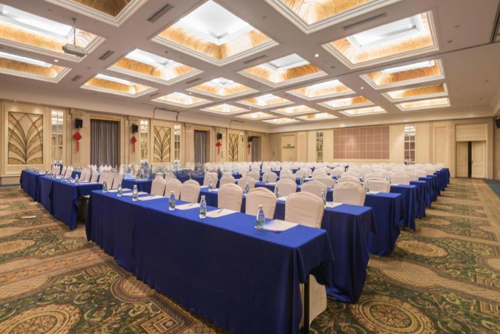 Sanya Shanghai Huating Boutique Resort Hotel Exterior photo